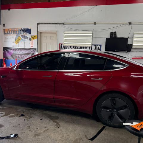 Window tint install: Tesla Model 3